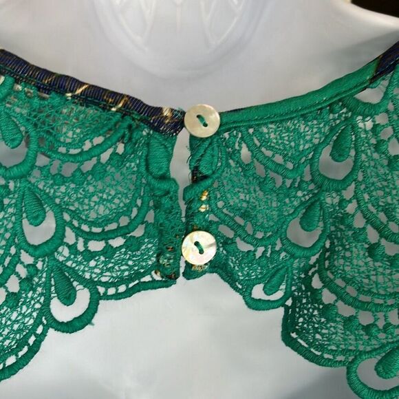 Daniel Rainn 2X Plus Sleeveless Blouse Green Floral Lace Accents Cutout NWOT - Picture 7 of 12